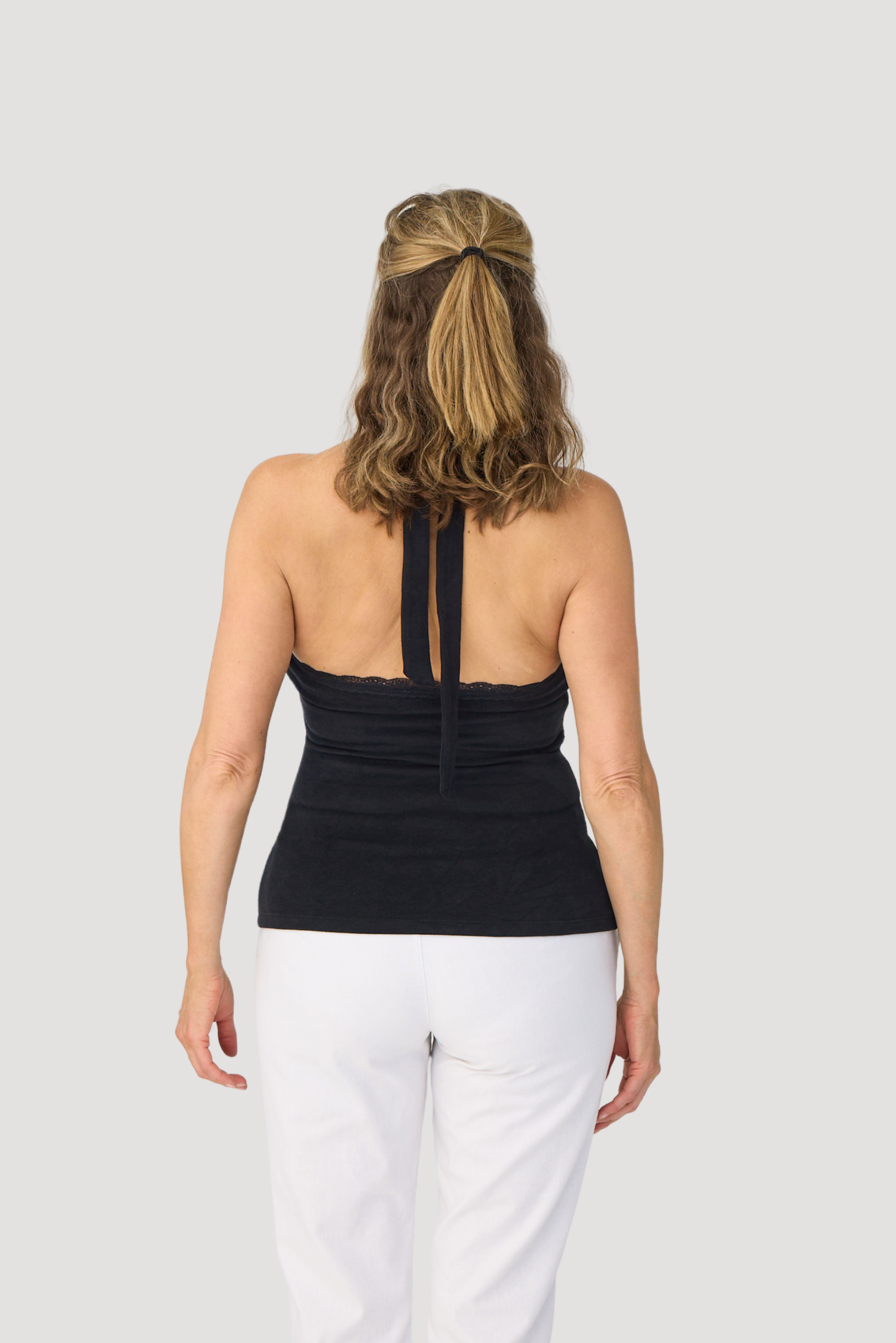 LACE HALTERNECK